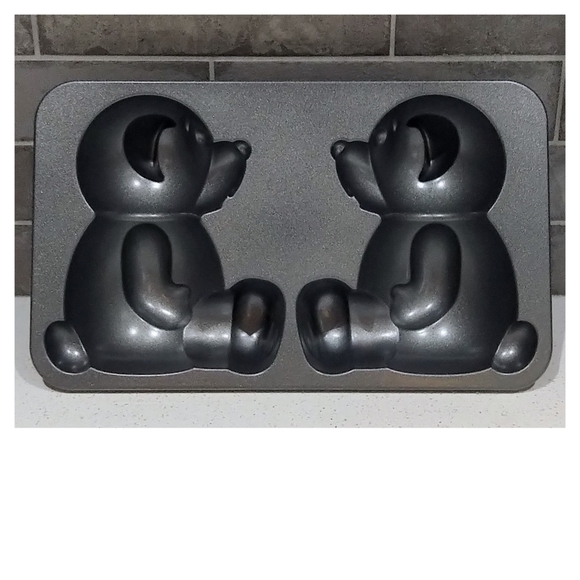 Nordic Ware x Build-A-Bear 3-D Cake Pan - 10 Cup - Picture 3 of 5